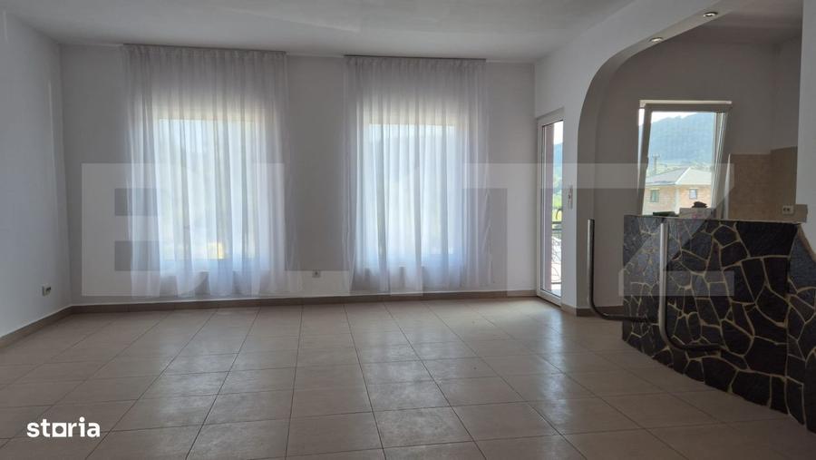 Casă cu 4 camere în Șieu