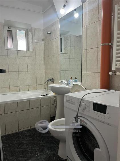 Garsonieră decomandată în Gară