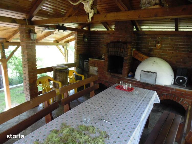 Casă cu 4 camere cu Teren 1700 Mp în Călugareni
