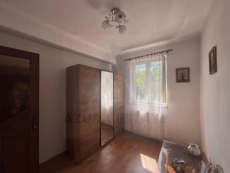 Casă individuală cu 3 camere cu Canalizare în Central