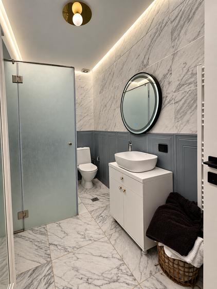 Casă cu 6 camere cu Piscina în Tunari