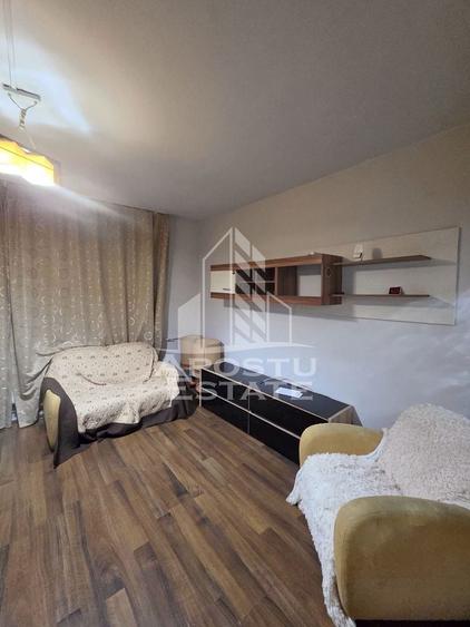 Garsonieră decomandată, mobilată în Lipovei