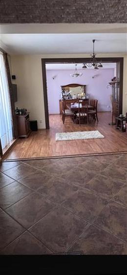 Casă cu 6 camere cu Teren 585 Mp în Lăpuș