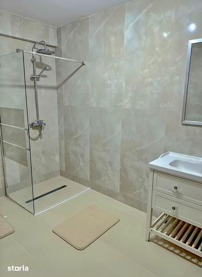 Apartament cu 3 camere, mobilat în Faleza Nord