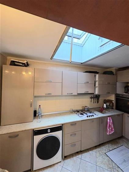 Apartament cu 4 camere decomandat, mobilat în Casa de Cultură