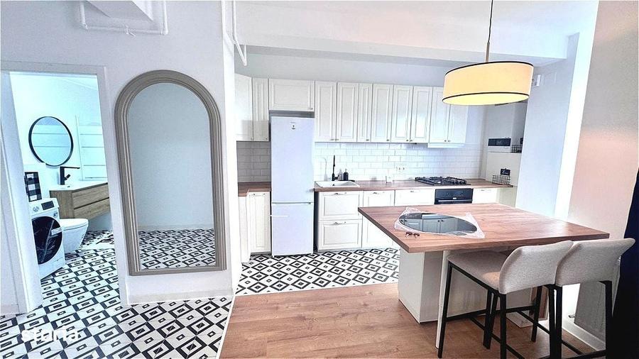 Apartament cu 2 camere semidecomandat în Sisești
