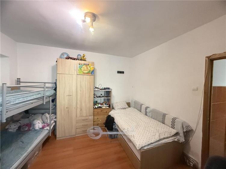 Apartament cu 2 camere decomandat, mobilat în Galata