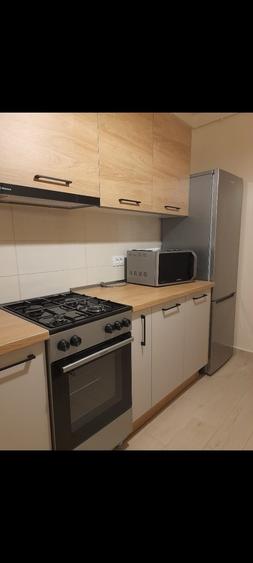 Apartament cu 2 camere decomandat în Tractorul