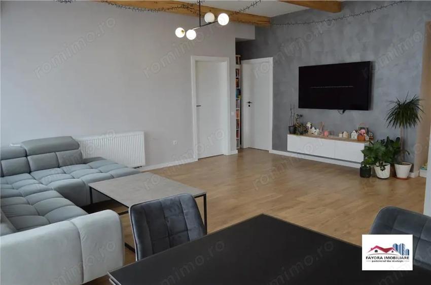 Apartament cu 3 camere în Unirii