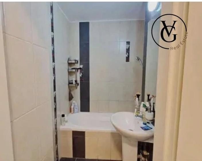 Apartament cu 2 camere decomandat în Arcul de Triumf