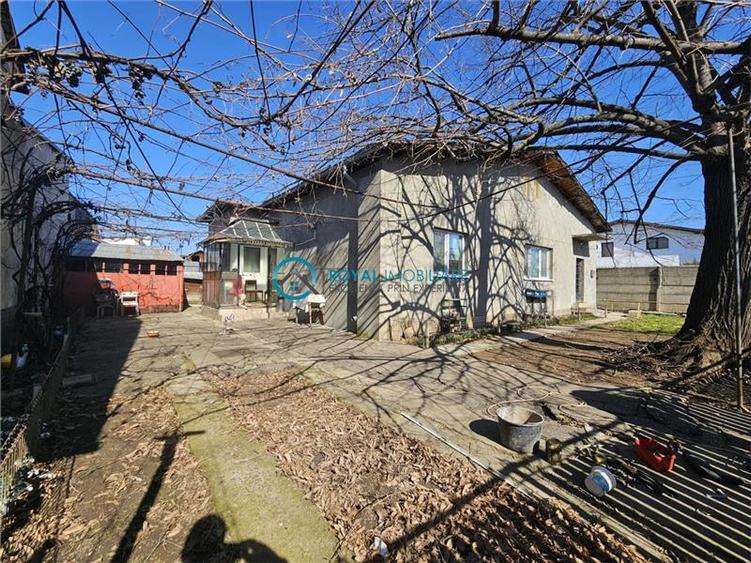 Casă individuală cu 5 camere cu Canalizare în Transilvaniei