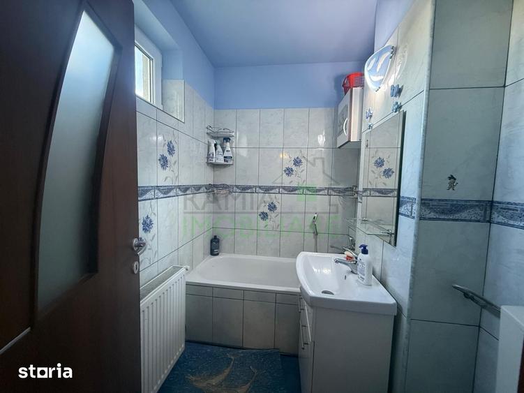 Apartament cu 3 camere semidecomandat, mobilat în Tractorul