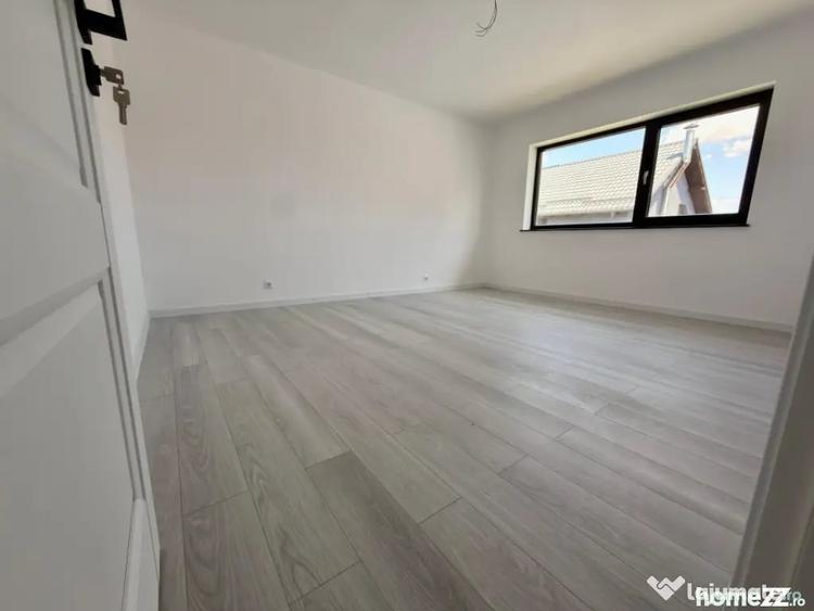 Casă cu 5 camere cu Teren 301 Mp în Central
