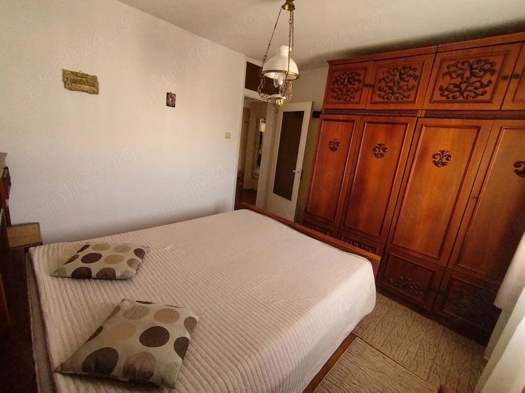 Apartament cu 3 camere decomandat în Ștrand