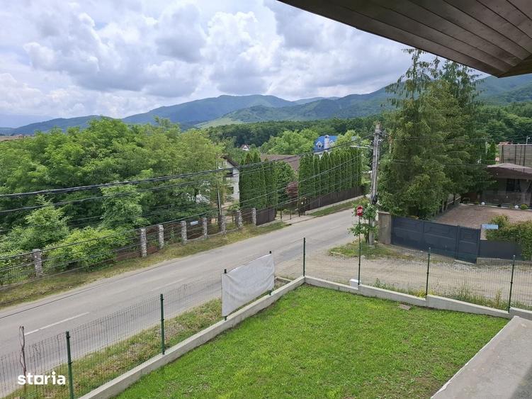 Casă cu 4 camere în Sadu