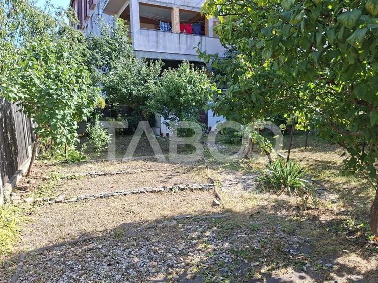 Casă cu 2 camere cu Teren 335 Mp în Tineretului