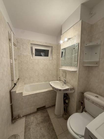 Apartament cu 2 camere decomandat, mobilat în Girocului