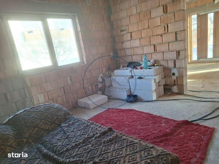 Casă cu 4 camere cu Teren 400 Mp în Central