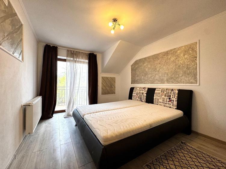 Duplex cu 5 camere cu Canalizare în Dumbrăvița