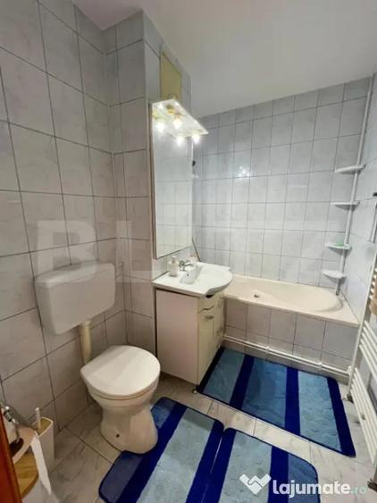 Apartament cu 2 camere decomandat în Rovine