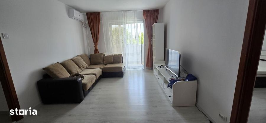 Apartament cu 2 camere decomandat în Titan