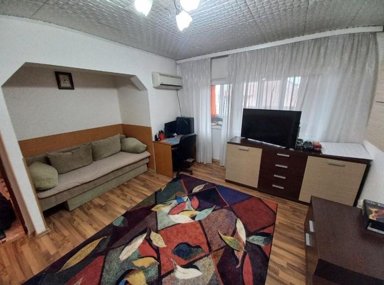 Apartament cu 2 camere decomandat în Traian
