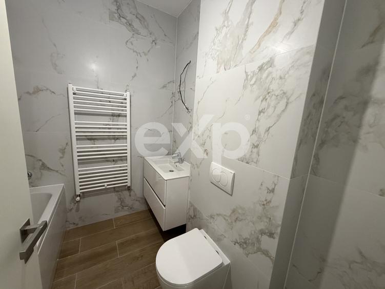 Apartament cu 2 camere decomandat în Tractorul