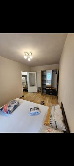 Apartament cu 2 camere semidecomandat în Zamfirescu