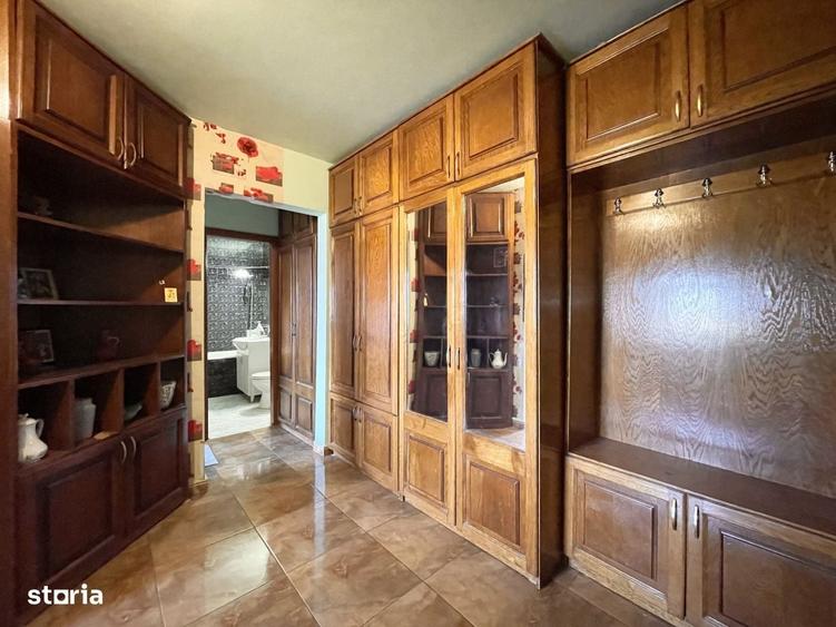Apartament cu 2 camere decomandat în Girocului