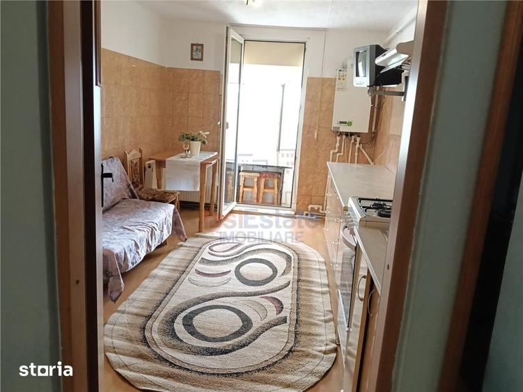 Apartament cu 2 camere decomandat în Tătărași
