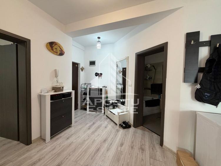 Apartament cu 3 camere decomandat, mobilat în Braytim