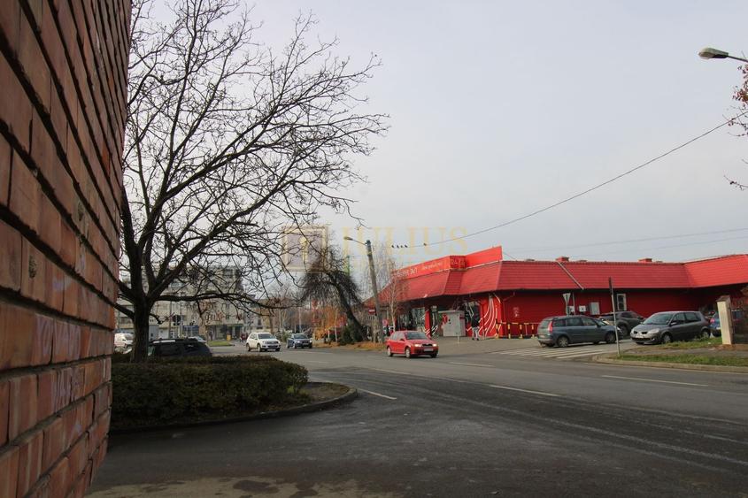 Complex studentesc/stadion/spital Judetean, mobilat modern. Centrala proprie ! - 16