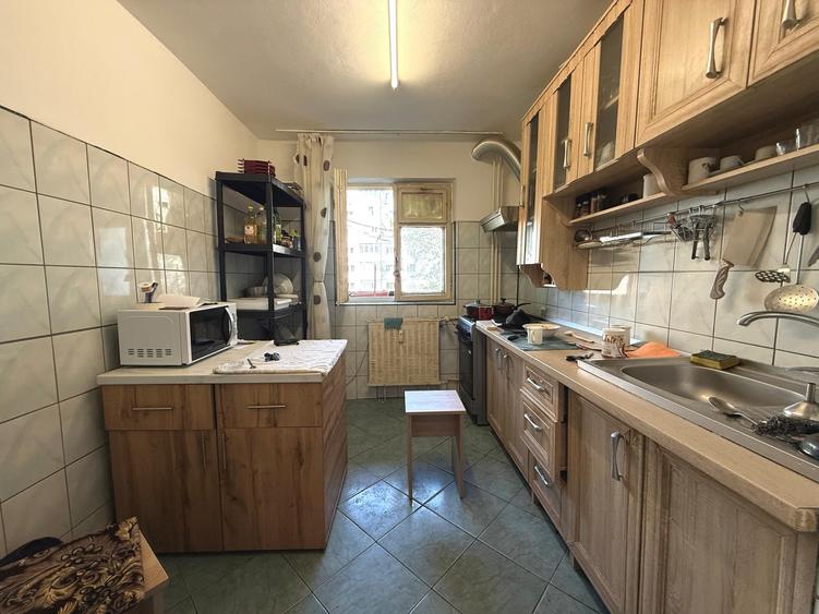 Apartament 3 camere Crangasi - Bloc 1985 - 5min de Metrou Crangasi - 1