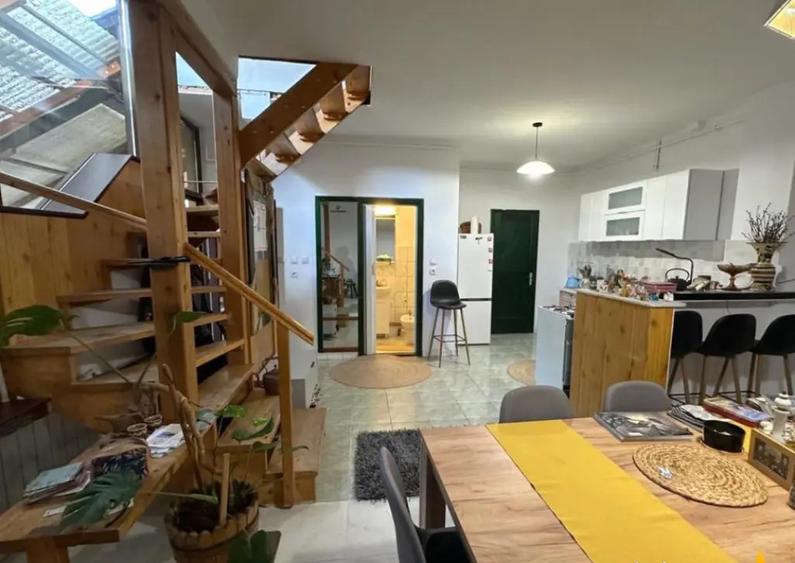 Casă cu 3 camere cu Teren 324 Mp în Central