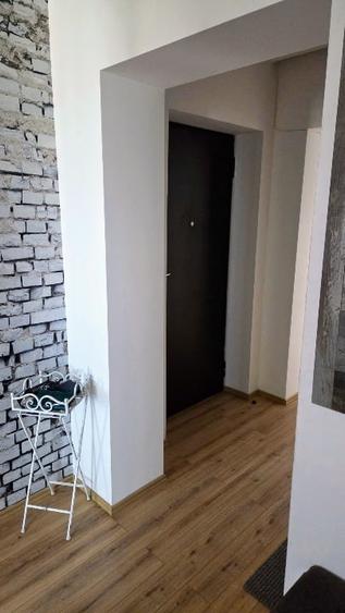 Apartament cu 4 camere decomandat, mobilat în Tineretului