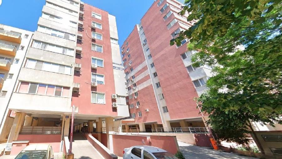 Apartament cu 3 camere decomandat în Nord