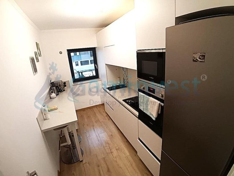 Apartament cu 2 camere decomandat, mobilat în Est