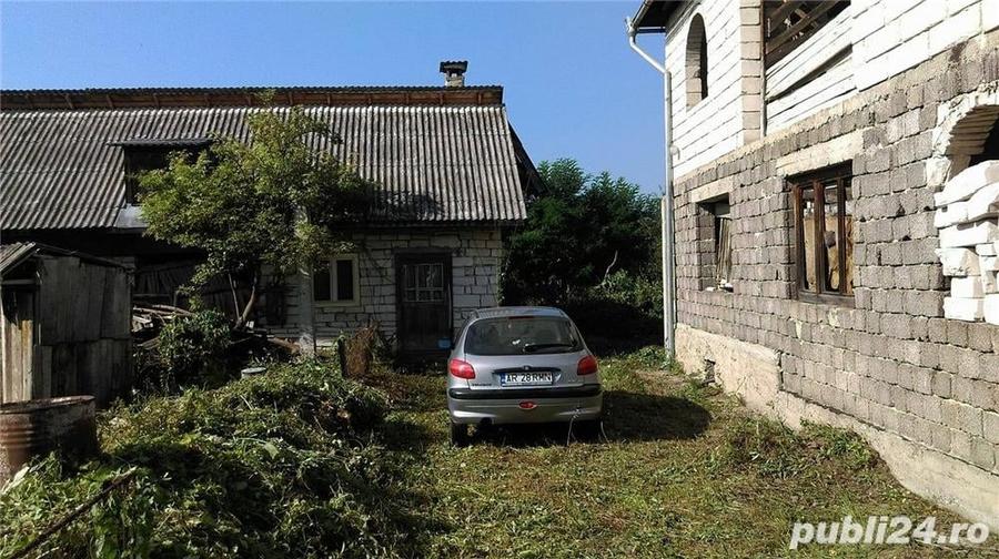 Casă cu 8 camere cu Teren 706 Mp în Ieud