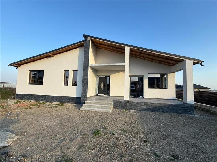 Casă cu 3 camere cu Teren 400 Mp în Nord-Est