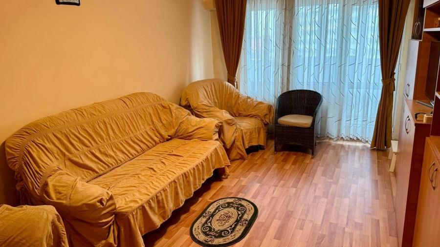 Apartament cu 3 camere decomandat, mobilat în Bucur Obor