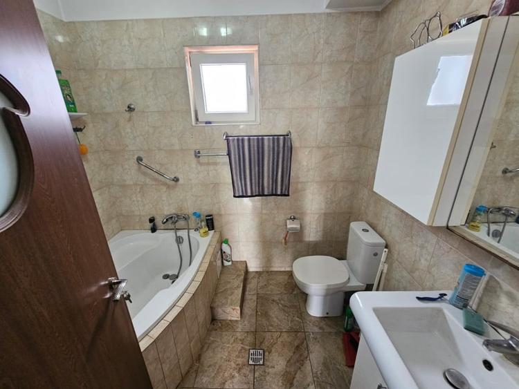 Duplex cu 4 camere cu Canalizare în Chiajna