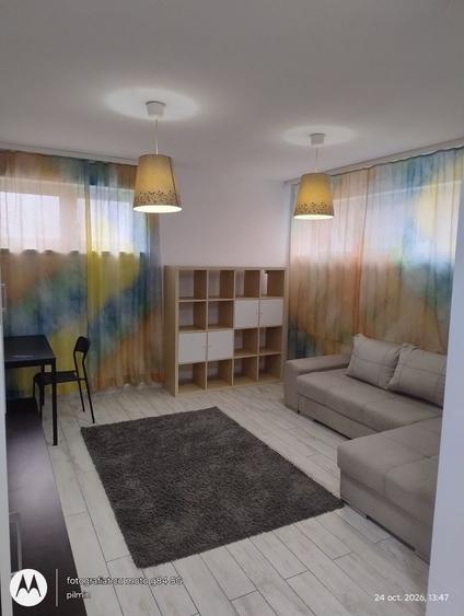 Apartament cu 3 camere decomandat în Fundeni