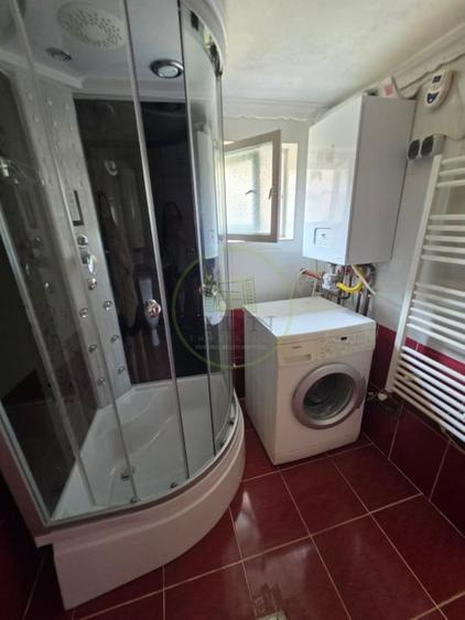 Casă individuală cu 6 camere cu Canalizare în Exterior Vest