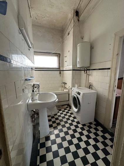 Apartament cu 3 camere decomandat în Armeneasca