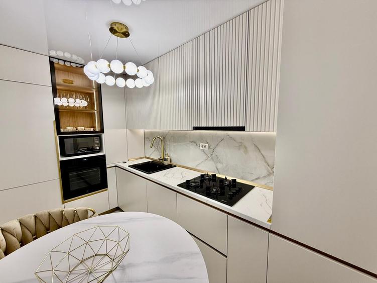 Apartament cu 3 camere decomandat în Nicolina