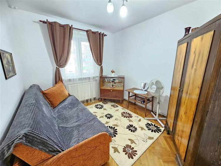 Apartament cu 2 camere decomandat, mobilat în Budai