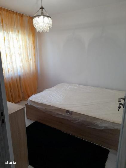 Apartament cu 3 camere în Tineretului