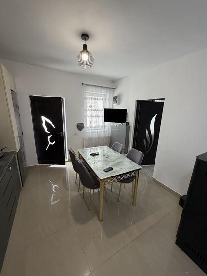 Casă cu 4 camere în Budila