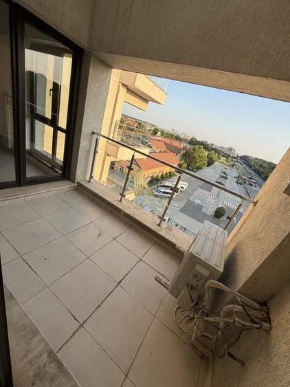 Apartament cu 3 camere decomandat, mobilat în Voluntari