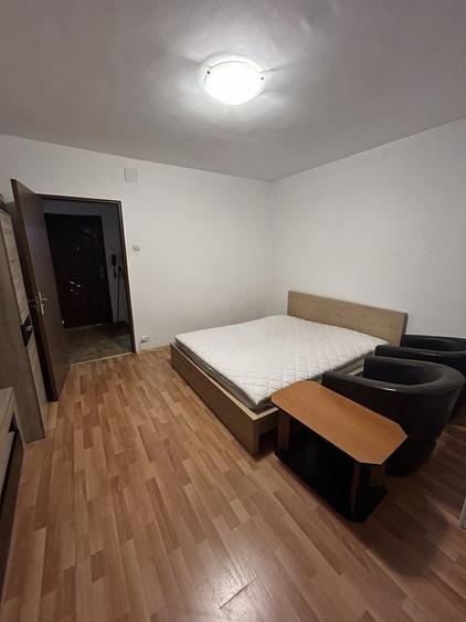 Garsonieră în Mihai Bravu